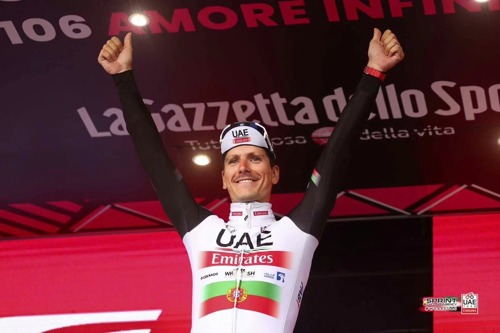De warmbloedige ster van het racebaan-UAE-team Almeida